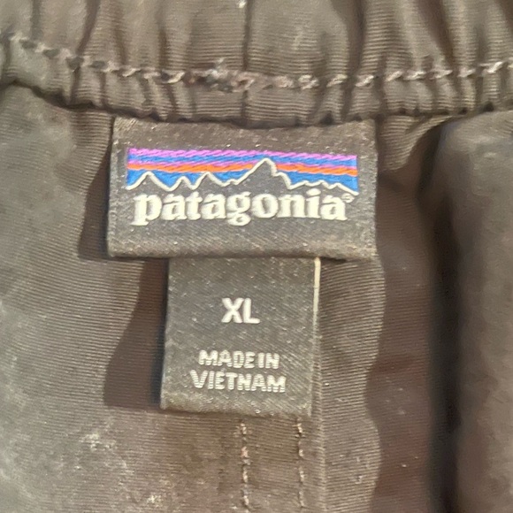 Patagonia Women's Black Shorts Size XL - Picture 3 of 4
